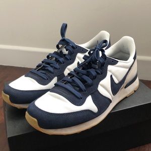 🚨FLASH SALE• Nike ID Retro Custom Sneakers